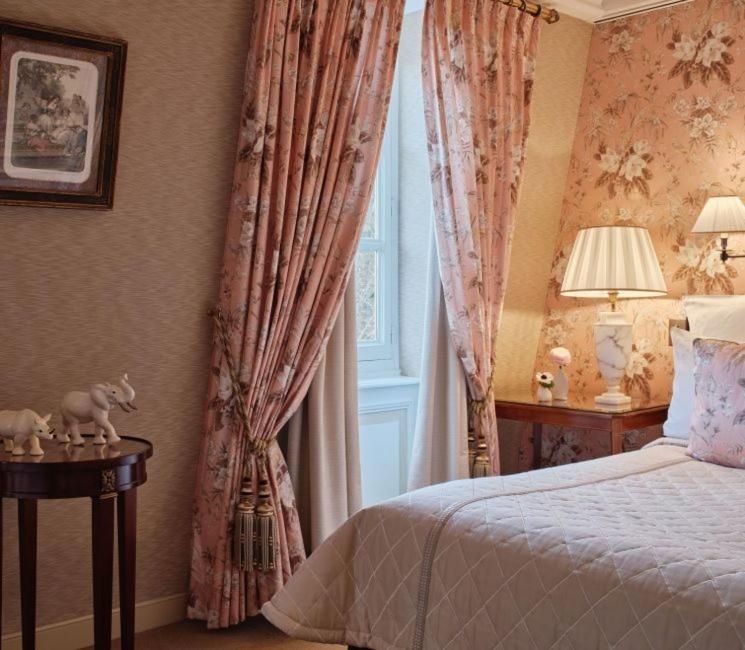 Domaine Les Crayeres Hotel Reims Quarto foto